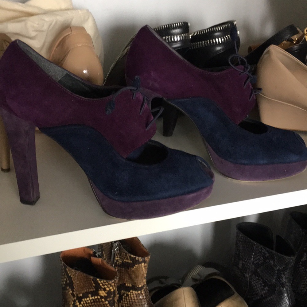 Shoes - Picture 2 of 6